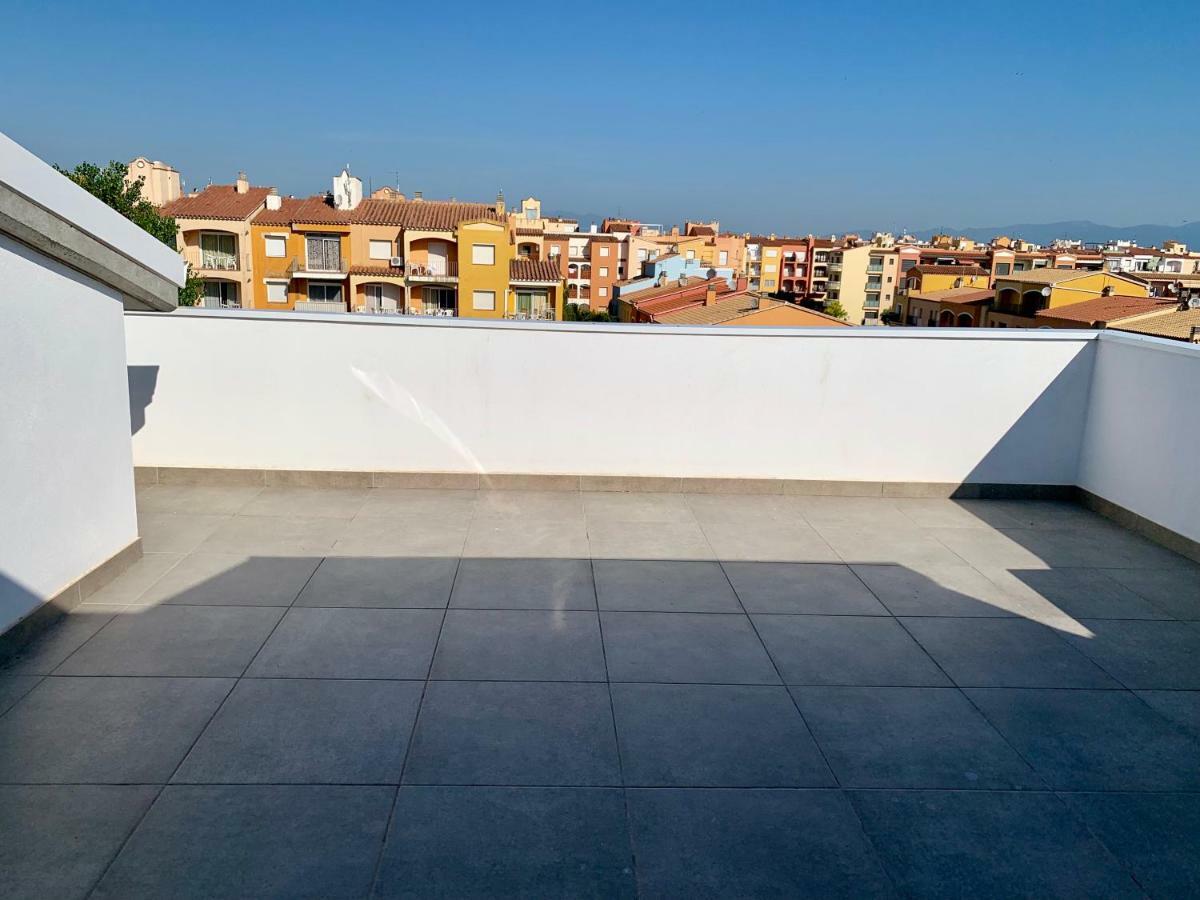 شقة Edifici Valeria إمبوريابرافا المظهر الخارجي الصورة